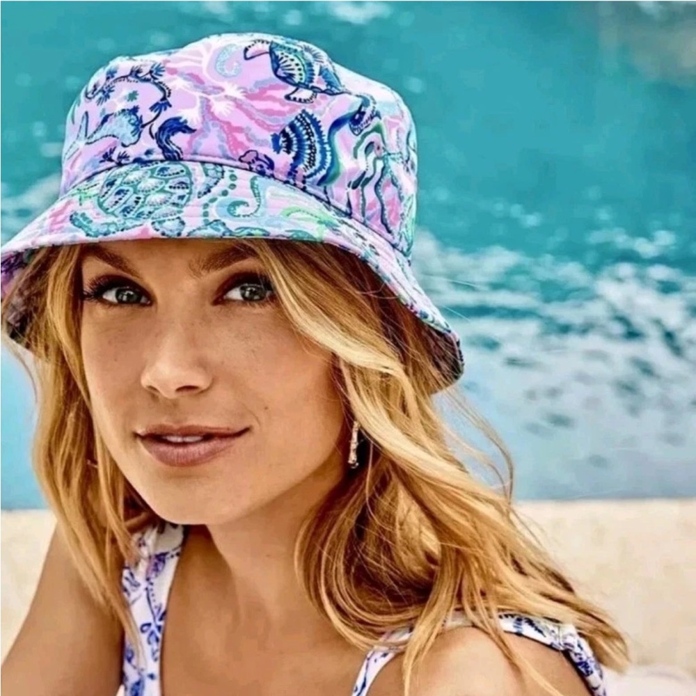 NWOT Bucket Hat Lilac Freesia Mermaid For You Pink 💜🩷💜